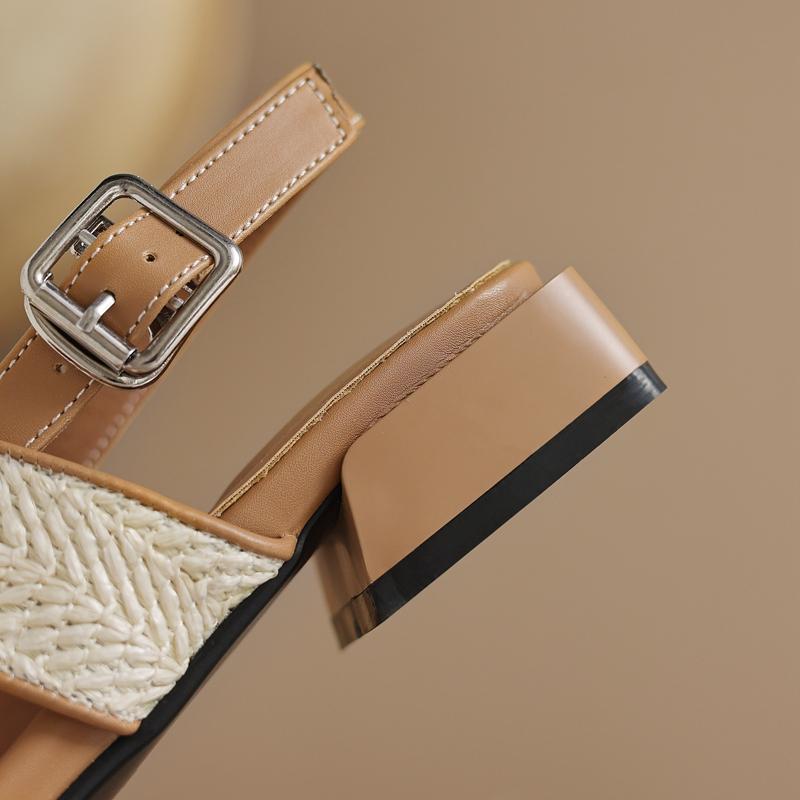 Fashion Women's New Spring/Summer Square Head Metal Accessories Medium Heel Large Loose Tight Buckle Open Toe Beach Sandals