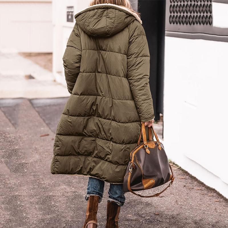 Зимняя стеганая куртка с капюшоном для женщин — фото 2