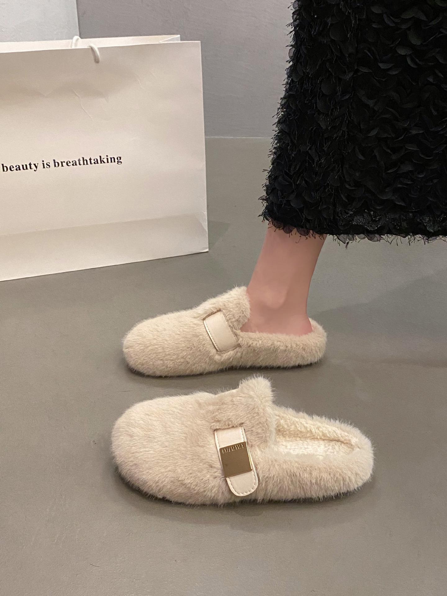 

Retro Mao Mao Slippers Women s 2025 New Autumn and Winter Flat Bottom Premium Sense External Wear Plush Fashion Versatile Cotton Slippers 35