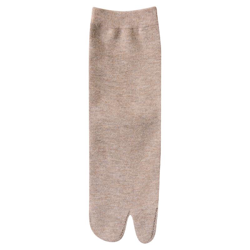 Women's Split Toe Cotton Socks, Mid-Tube, Two-Toe Design, Boneless Seams, Spring/Autumn Style, Comfortable and Pain-Free.