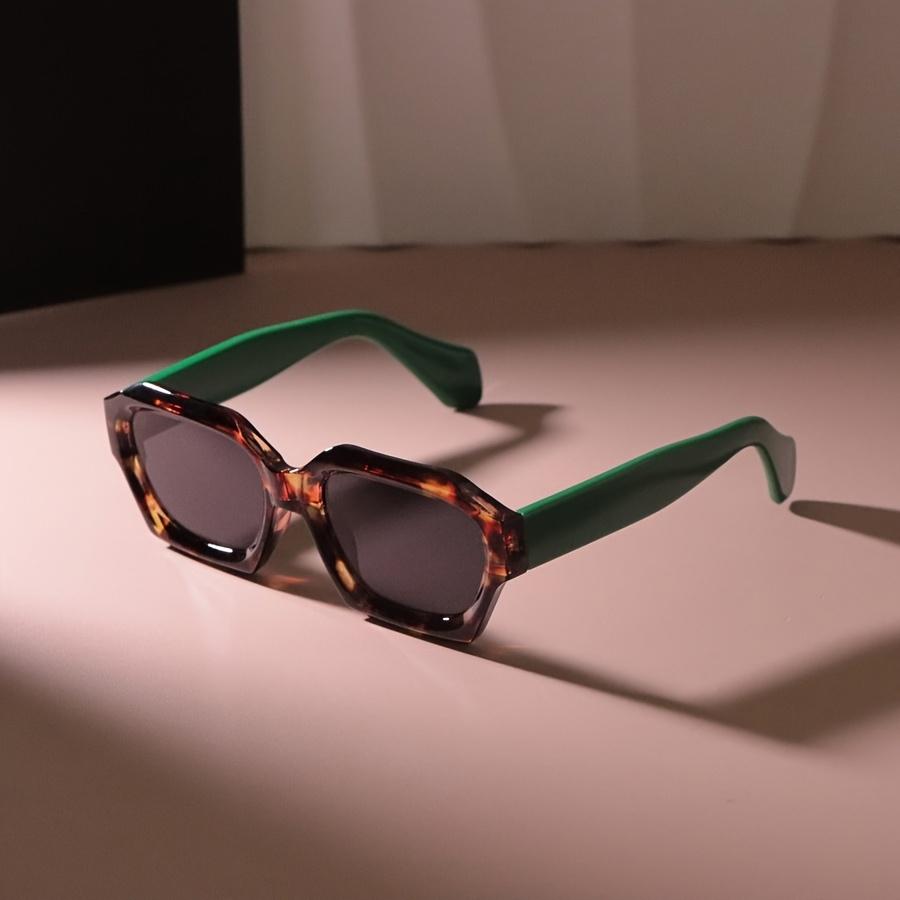 

1Pc Vintage Polygonal Retro Fashion Glasses For Women & Men - Classic Rectangle Frame With Green-Tinted Decorative Lenses