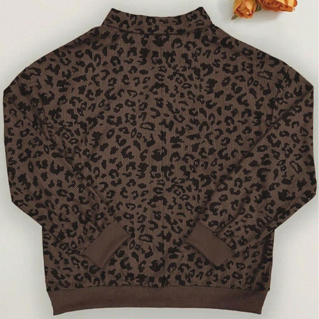 Fall/Winter New Style Women's Leopard Print Loose Fit Sport Shirt with Collar Sweater