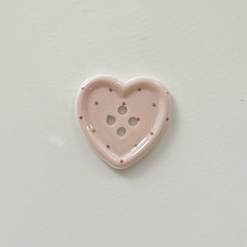 10 Pcs Japanese Cute Plaid Heart Shaped Button Girls Wool Coat Cardigan DIY Sewing Decoration Women's Clothing Sewing Accessories