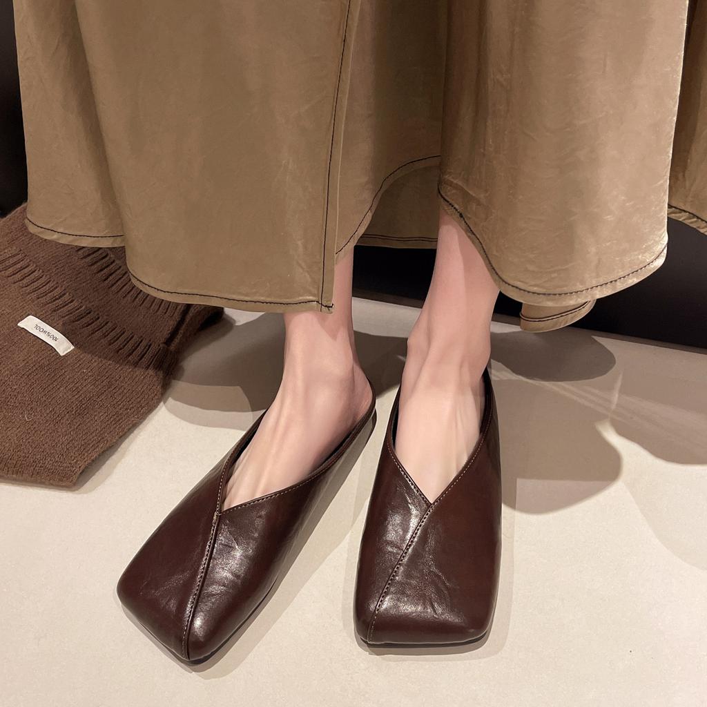 Brown Bag Head Half Slippers Women's 2025 Spring New Retro Square Head Flat Bottom Small Leather Shoes Temperament British Style Single Shoes