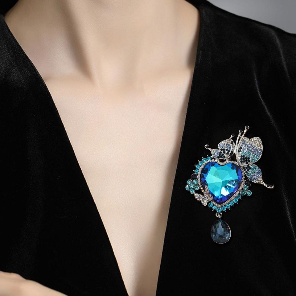 Heart Butterfly Brooch Badges for Women Girls Crystal Party Banquet Pin Corsages