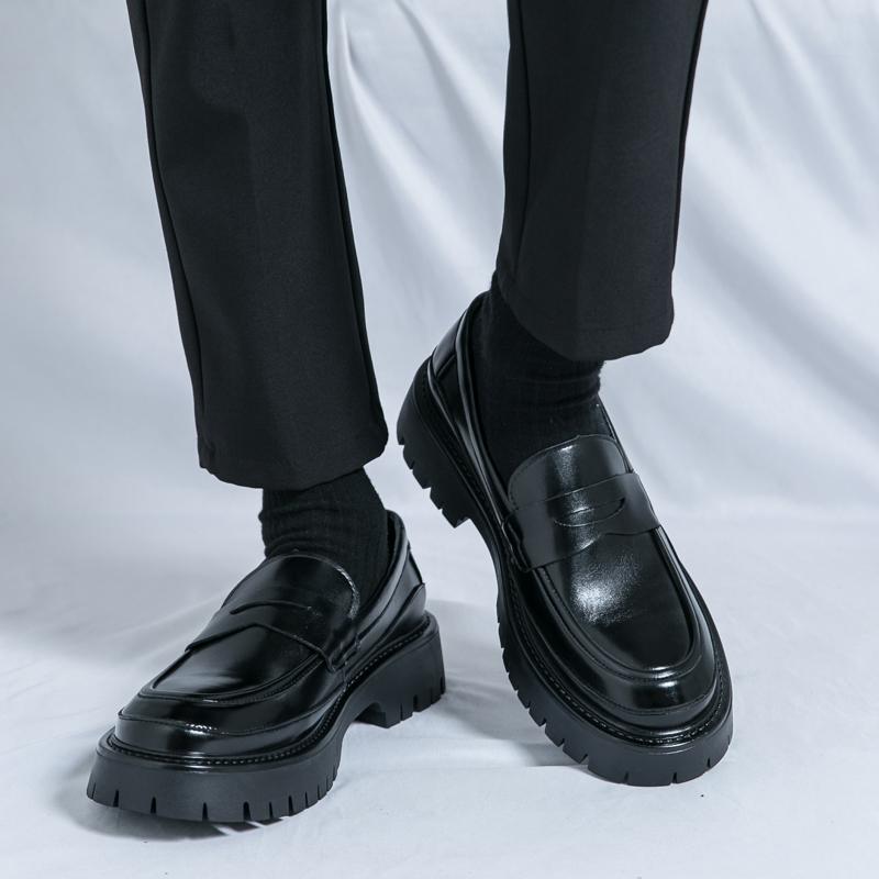 Fashion New Men Casual Leather Derby Shoes British Platform Buckle Designer Antiskid Oxford Shoes Classic Low Top Casual Business Shoes