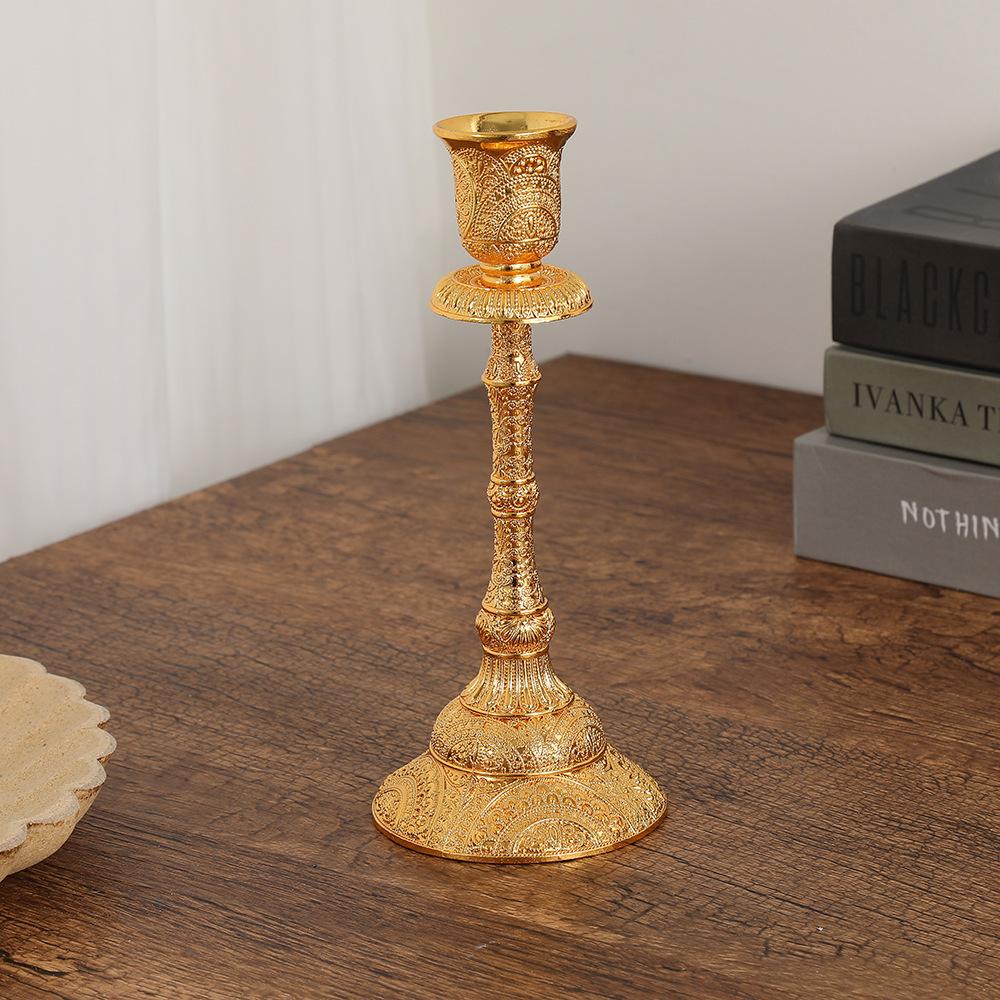 

3/5-head European Light Luxury Alloy Candle Stand Candlelight Dinner Romantic Wedding Decoration Western Household Candlestick