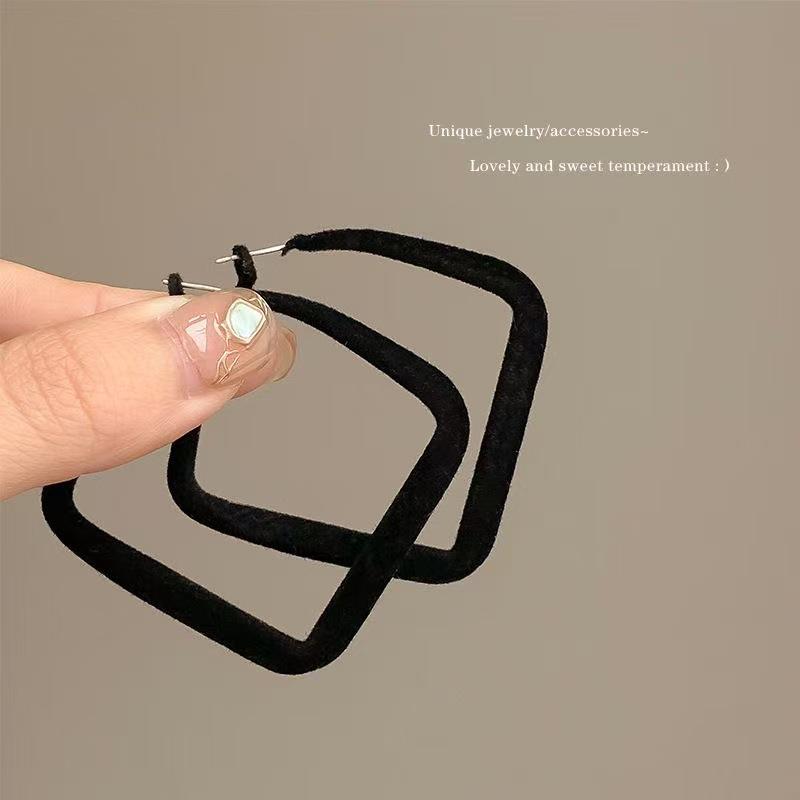 Geometrische Creolen mit Leopardenmuster für Damen: Herbst/Winter High-End, Süße & Coole Nieten, Gesichtsschlankmachende Modeaccessoires