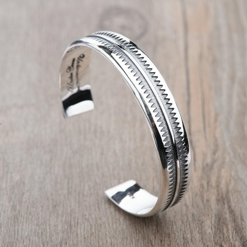 New Arrival Fashion Sawtooth Design Thai Silver Ladies Bangle For Indiana Style Birthday Gift No Fade