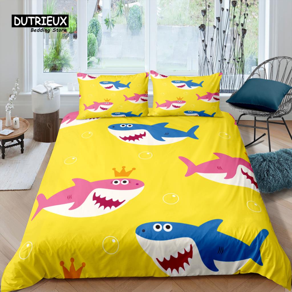 

Home Living Luxury 3D Baby Shark Bedding Set Duvet Cover Set Pillowcase Kids Bedding Set Queen and King EU/US/AU/UK Size EU single(135x200cm)