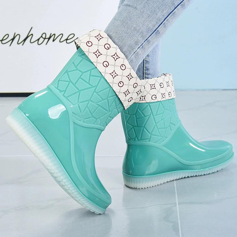 Gelee Anti-Rutsch Dicke Regenstiefel für Damen Im Sommer, Tragen von Verschleißfesten Regenstiefeln mit Kurzen Ärmeln und Modischen Wasserdichten Überschuhen