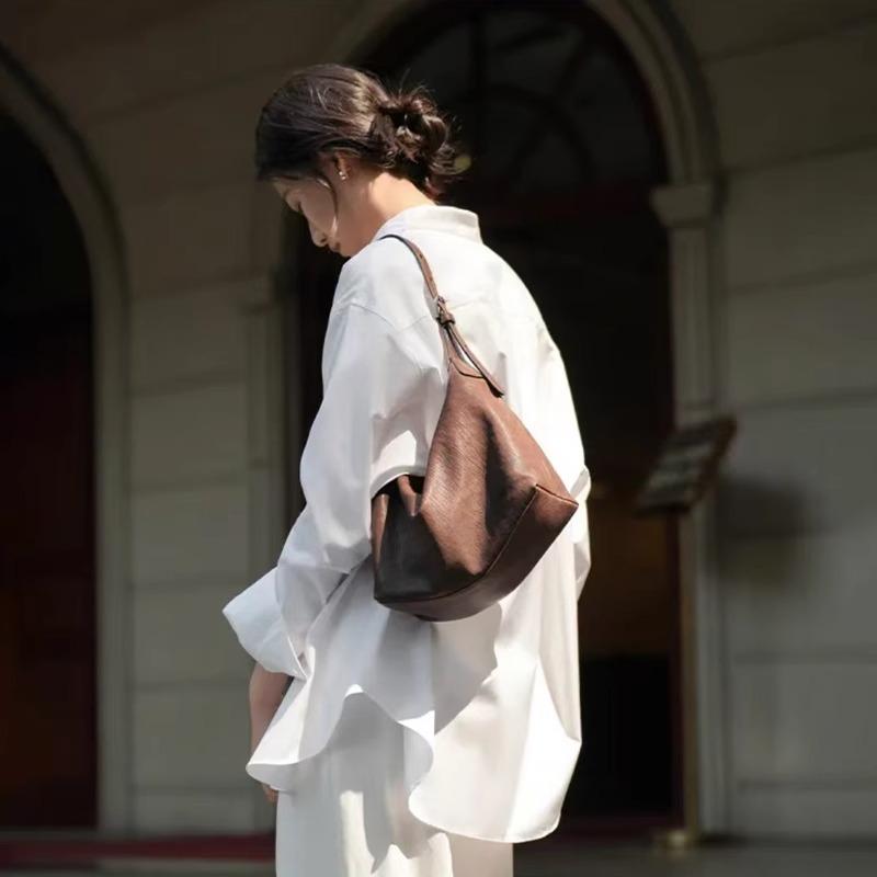 Leather First Layer Vegetable Tanned Cowhide Hobo Shoulder Armpit Bag Women'S Niche High-End Messenger Dumpling Bag