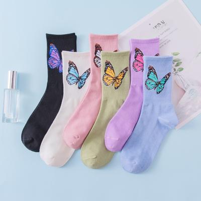 Damen Socken mit Schmetterlingsdruck - Weich, bequem und trendige Bonbonfarben Modische Straßen- und Sportsocken, geeignet für alle Jahreszeiten