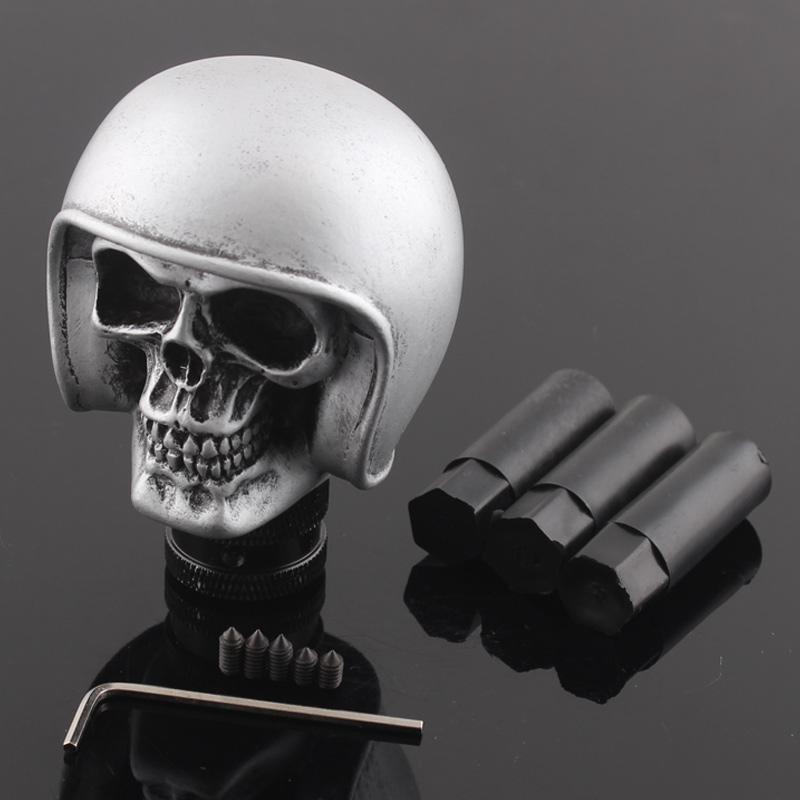 Universeller Helm Totenkopf Auto Schaltknauf Stick Auto Schaltgetriebe Schalthebel Kopfknauf Passend für Limousine Coupe SUV