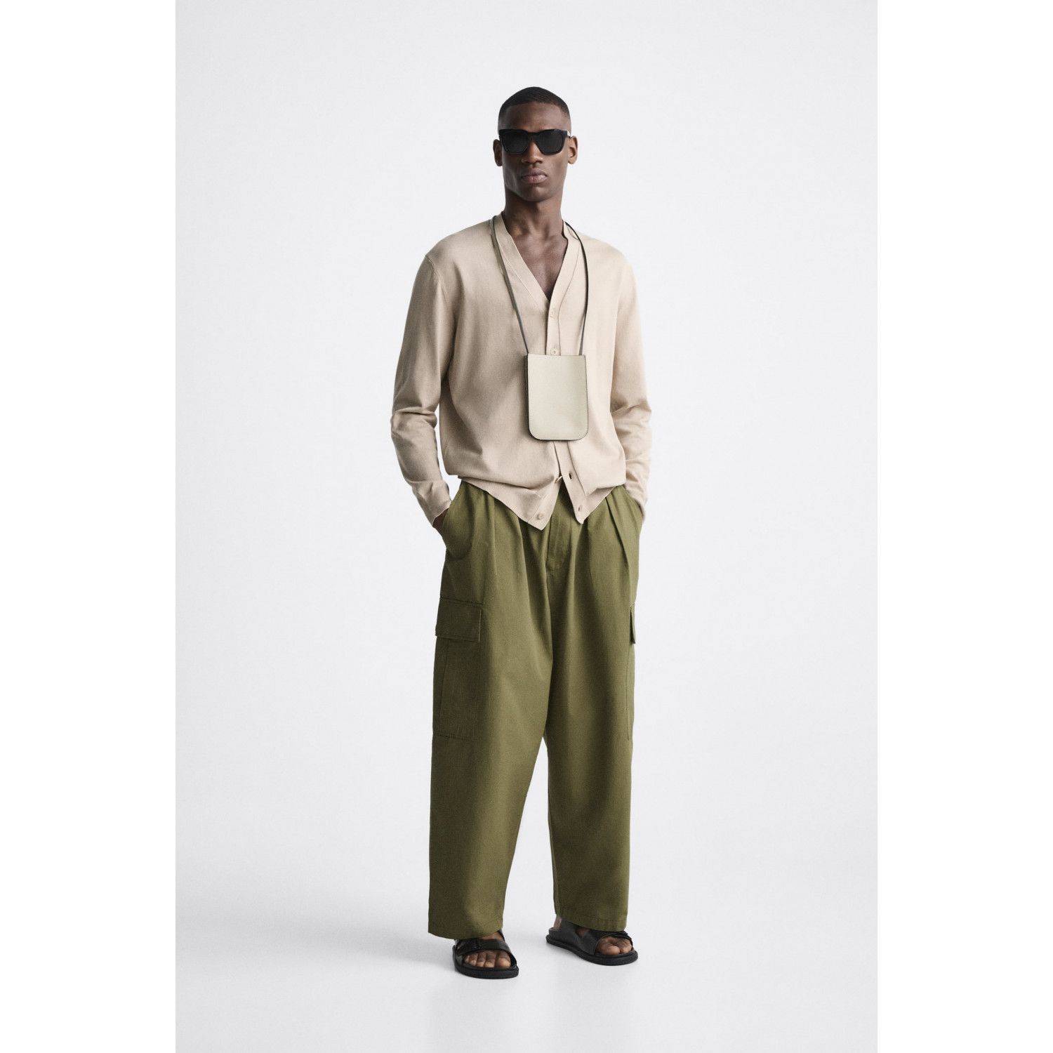 

WIDE FIT CARGO TROUSERS