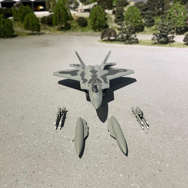 Yizhou Die-cast Military Aircraft Models