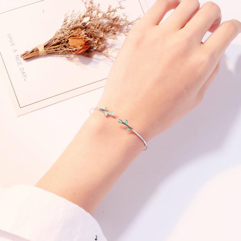 Wind Bracelet Women'S Fashion Temperament Leaf Opening Simple Literary Fresh Leaf Bracelet Direct Sales