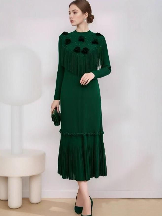 Elegant Plus Size Fish Scale Pleated Long Dress with Beaded Tassels & Floral Decor