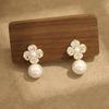 Niche light luxury stone earrings, fashionable and simple diamond-encrusted flower earrings, French gentle pearl ear clips, new popular models