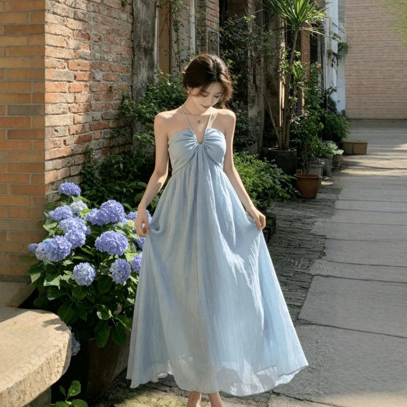 Seaside vacation atmosphere backless photo skirt French neck sling dress summer