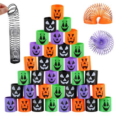 12/24 Piezas Juguetes de Resortes en Espiral Temáticos de Halloween para Niños Recuerdos de Fiesta de Halloween Regalos de Truco o Trato Bolsas de Regalo de Cumpleaños para Niños y Niñas Rellenos