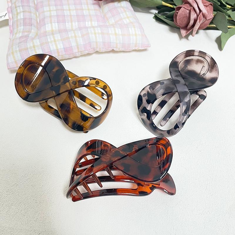 Yama Transparent High-End 8-Shaped Hair Clip for Women, Back of Head Hair Styling Tool, Leopard Print Shark Clip, Duckbill Clip