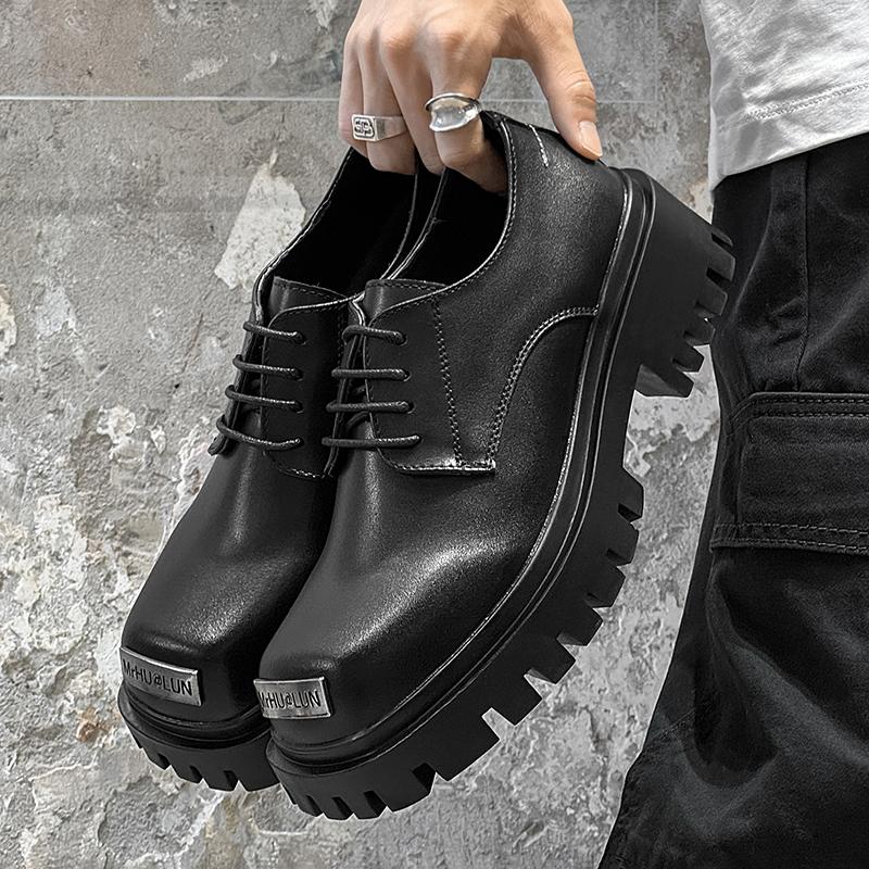 Modische lässige Schnür-Herren-Lederschuhe Modischer britischer minimalistischer Stil Outdoor-Straße Tägliche Arbeit Party-Schuhe Dicke Sohle Jugend