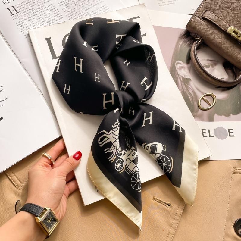 Zhang Ruonan silk scarf women's spring and summer new fashion retro accessories scarf neck high-end small square scarf