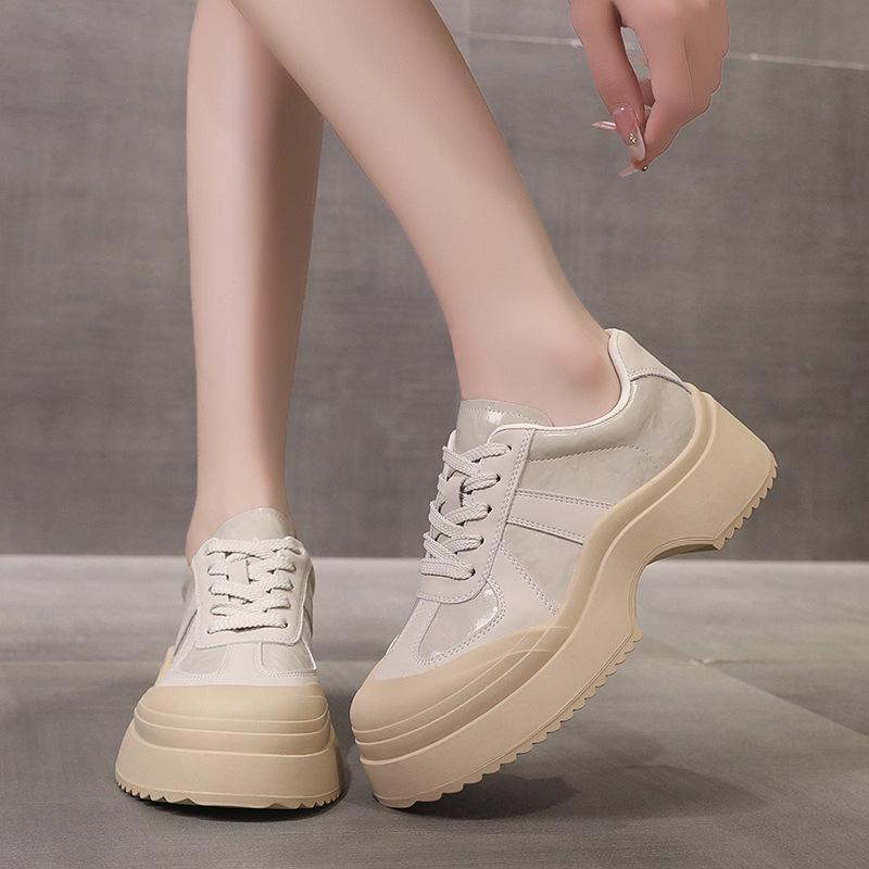 Fashion casual sports shoes women's 5 autumn new thick-soled retro niche trend versatile board shoes little white shoes