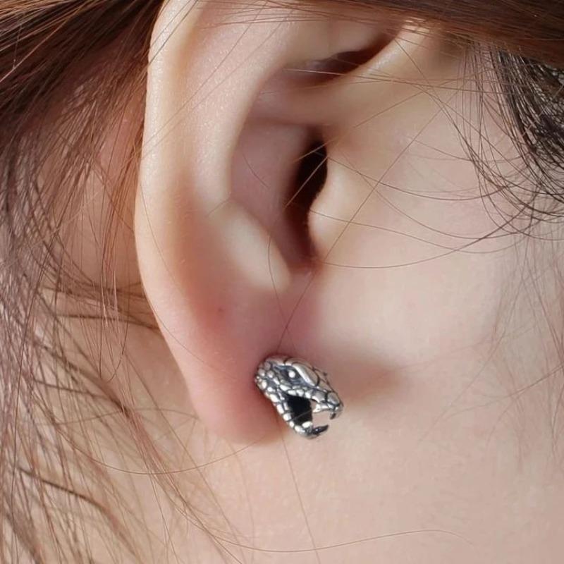 Retro Personalized Venomous Snake Stud Earrings Trendy Men's and Women's 3D Earrings Unique Simple Fashion Cute Ear Jewelry