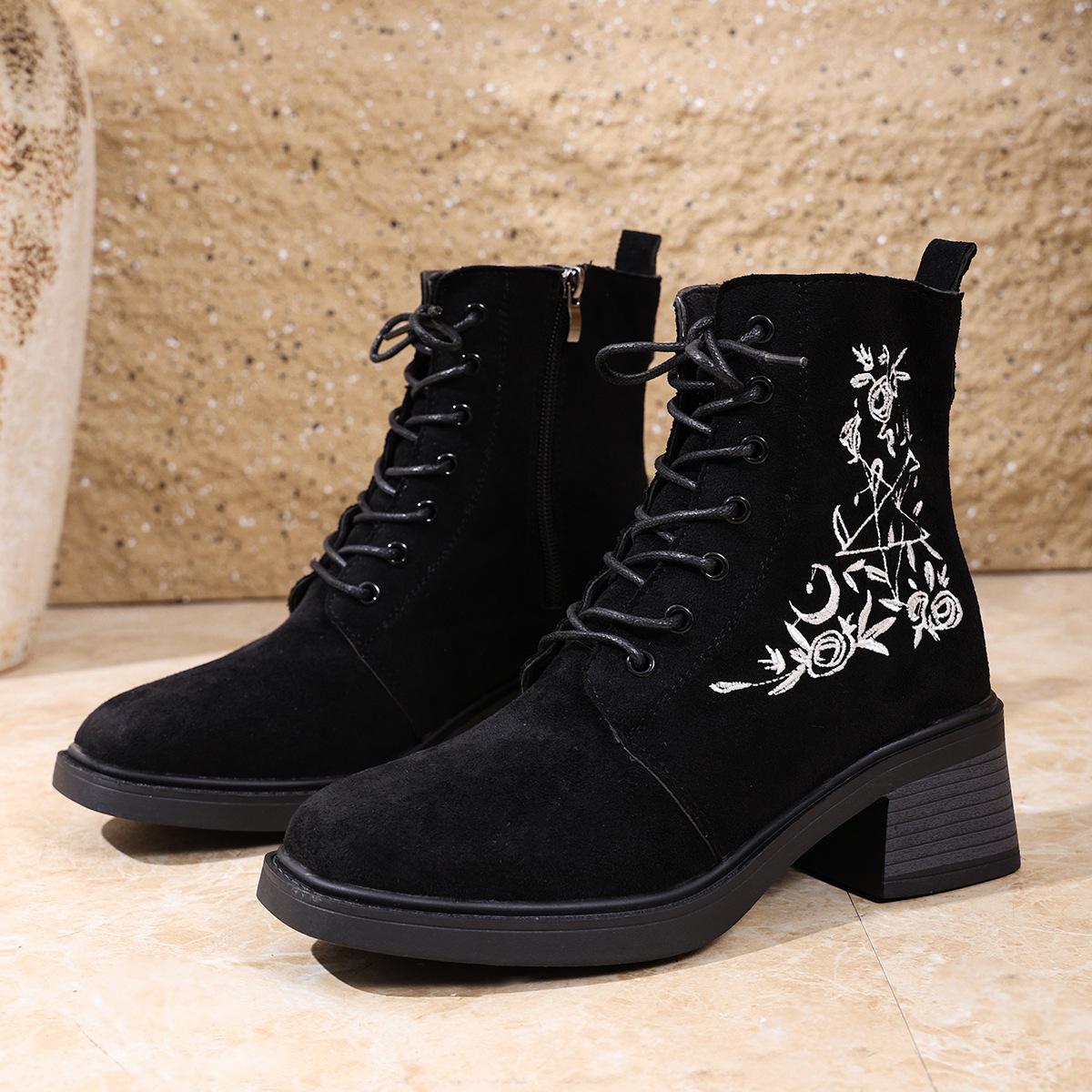 

Vintage Embroidered Mid-heel Martin Boots Women s Fall 2025 New Plus-size Block Heel Side Zipper Booties 36