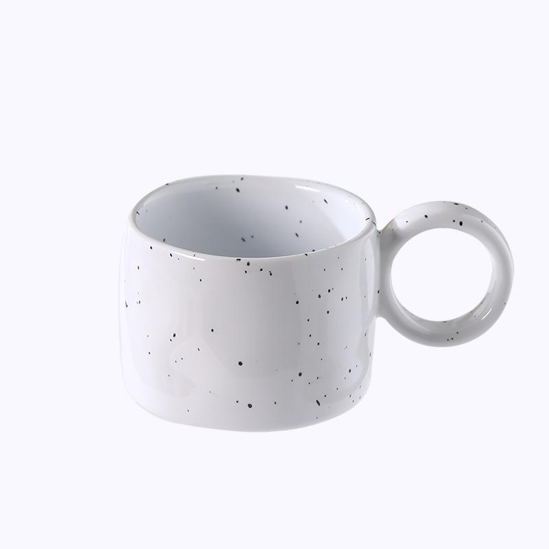 Korean Style Creative Ceramic Coffee Mug with Handle Simple Coffee Mug Couple Home Office Water Cups Coffee Mugs Tea Drinkware