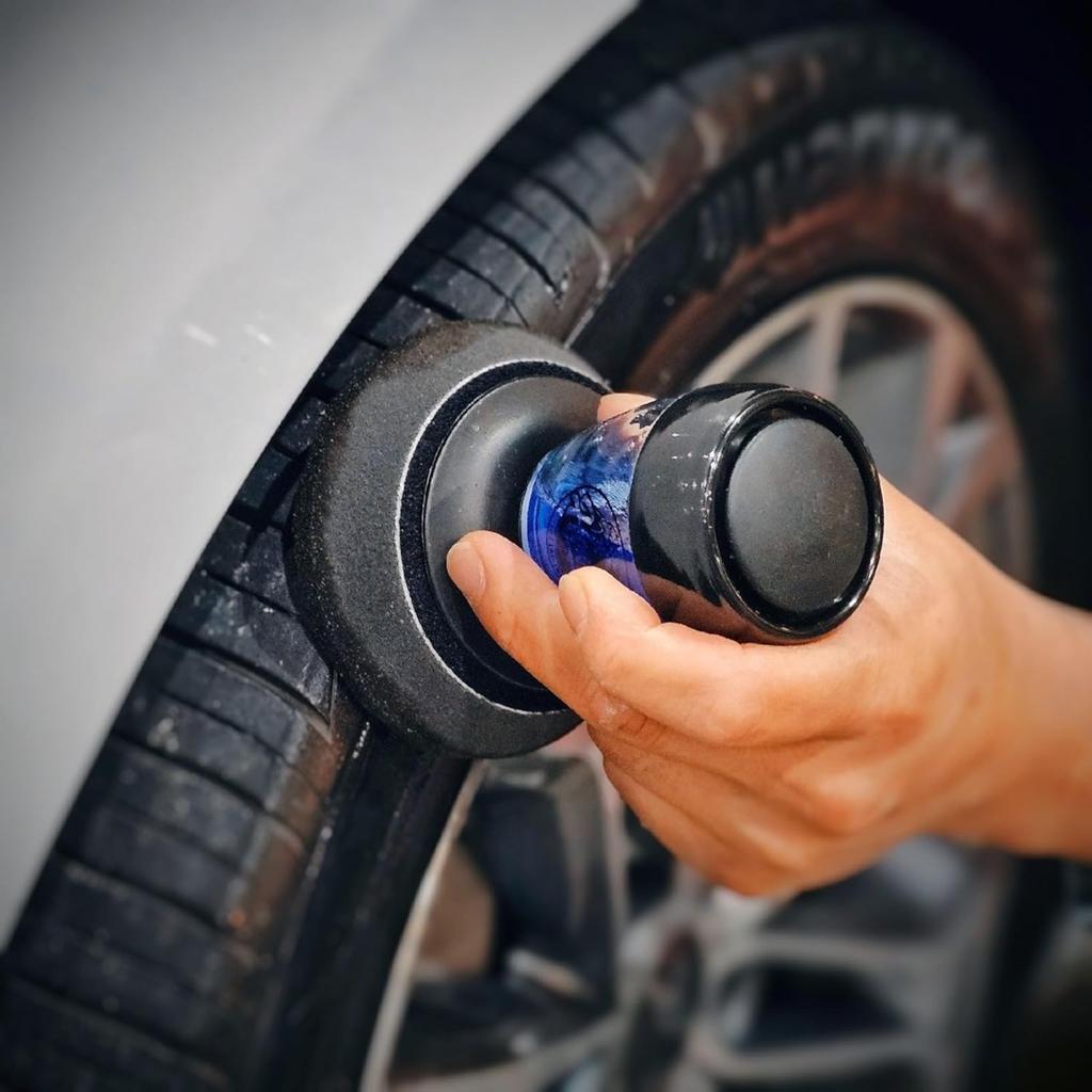 5-in-1 Auto Wax Polish & Scratch  Tool - Press-Type Liquid Release, Multi-Surface Buffer for Glass, Plastic, Leather & Tires