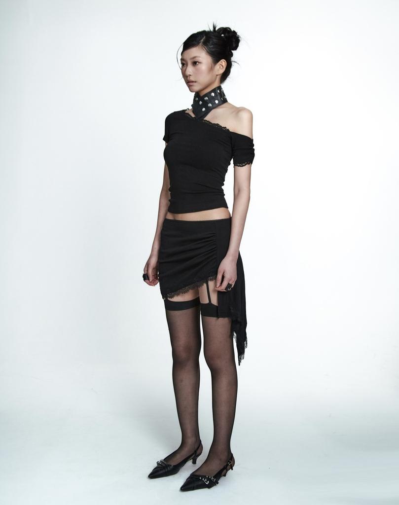Mlk Asymmetrical Lace Drape Skirt (Black)