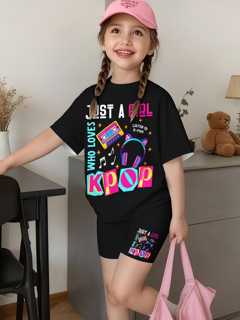 Costum Sport Kawaii cu Imprimeu Anime pentru Copii Design cu Scrisoare Norocoasă Tricou cu Mânecă Scurtă și Pantaloni Scurți Set din 2 Piese Haine Casual de Vară pentru Fete