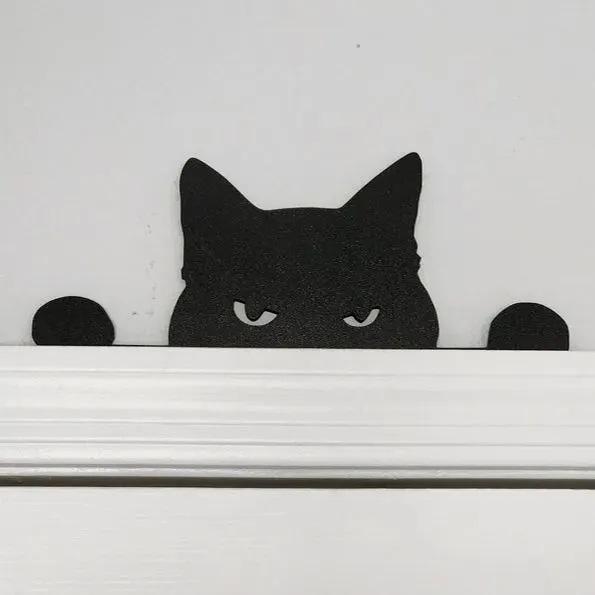 Metal Cat Door Frame Decoration Small Size Peeking Cat Design Indoor Door Top Ornament for Home and Holiday Use Durable Iron Material
