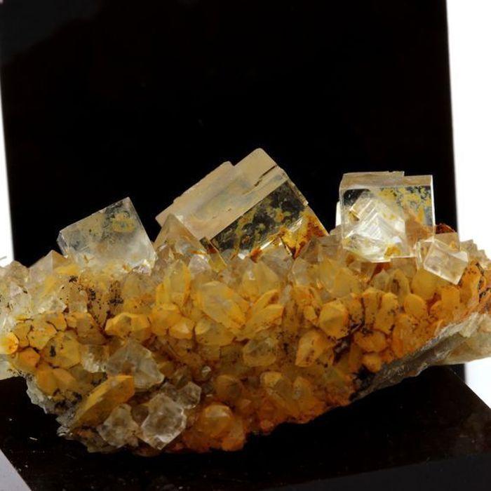 Fluorite + Quartz 77.2 carats