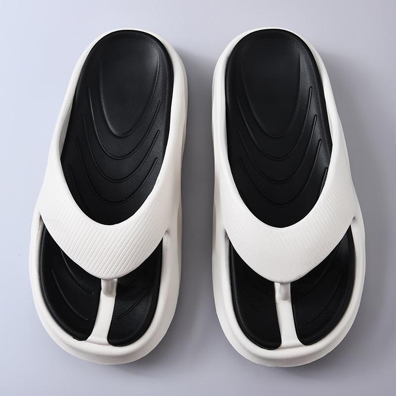 Summer New Men's Flip-flops Are Wear-resistant and Non-slip, and Casual Beach Slippers Can Be Worn Outside.