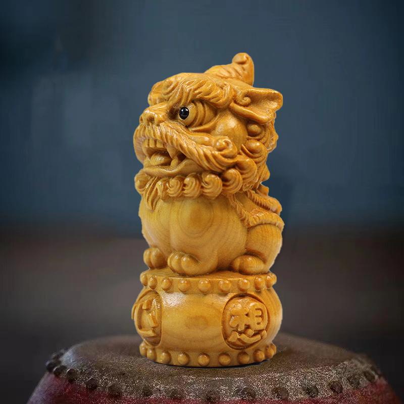 

Натуральный кипарис Благоприятный лев Фигурка животного Ручная резьба Украшение для дома, комнаты, офиса, автомобиля Фигурки с китайскими характеристиками