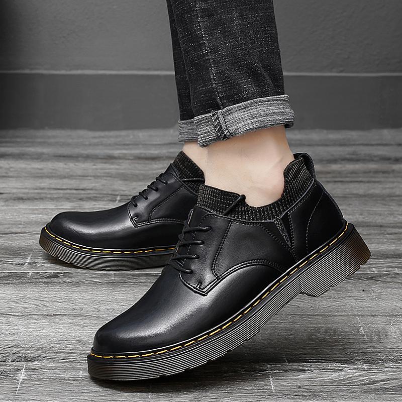 Mode Herrskor Business Casual Skor Manliga Brittiska Retro Ungdom Formella Oxford För Män Hög Kvalitet Italiensk Designer Sockskor