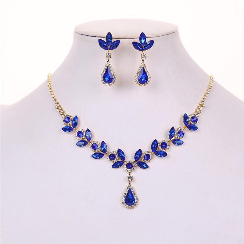 Trendy Rhinestone Luxury Necklace Earrings Set Wearing Skirt Wearing Camellia