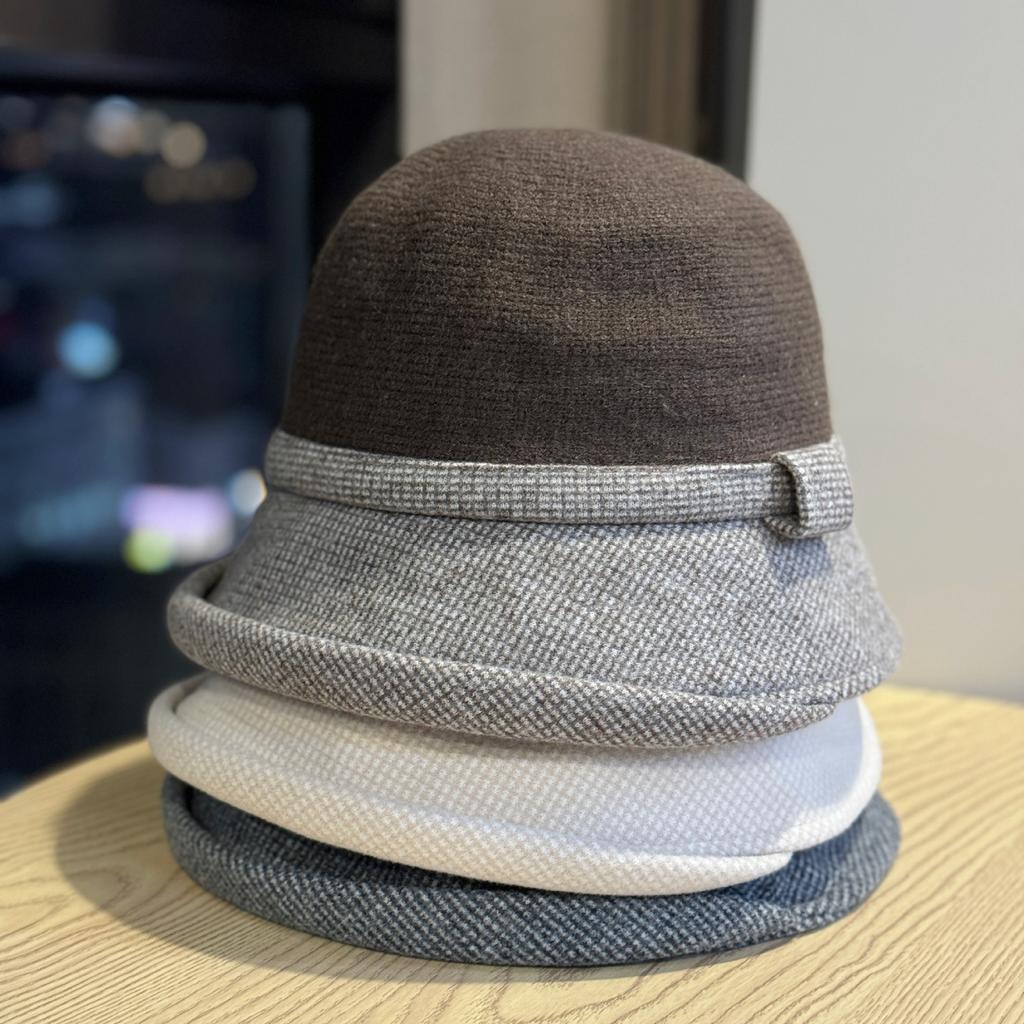 Neuer Hut Damen Herbst und Winter Warmer Fischerhut Britischer Hut mit gekräuselter Krempe Hut für Mütter mittleren und höheren Alters Schlanker Glockenhut