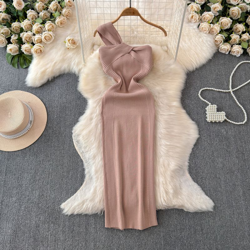 

Knitting Dress Goddess Temperament Slim Fit Package Hip Skirt Spring and Summer 2024 New Arrival Sexy Oblique Shoulder Pure Desire Bottoming Skirt Khaki One size