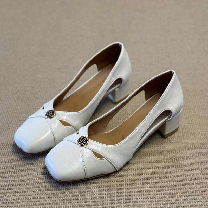 2025 Summer New French Hollow Bag Head Sandals Women's Imitation Leather Square Head Shallow Mouth Versatile Mary Jane Side Empty Shoes