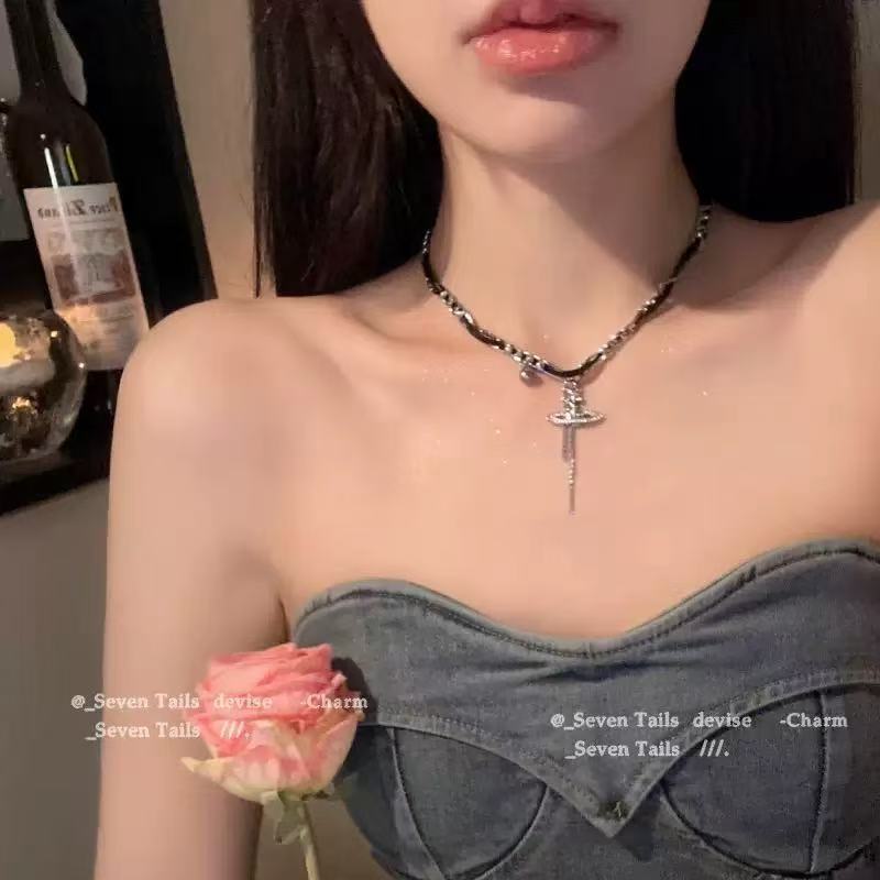 Bow pearl necklace women's new trendy niche design high-end clavicle chain light luxury temperament neck chain