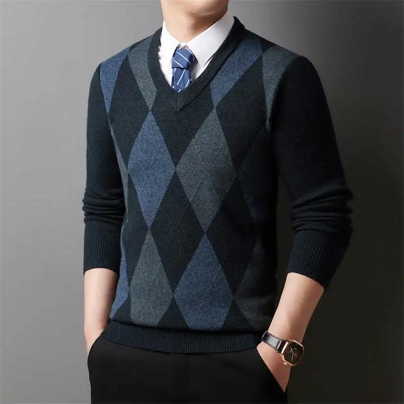 Winter Warm Men's Plaid V-neck Long Sleeved Sweater Knitted Sweater Fashion Casual Versatile Top