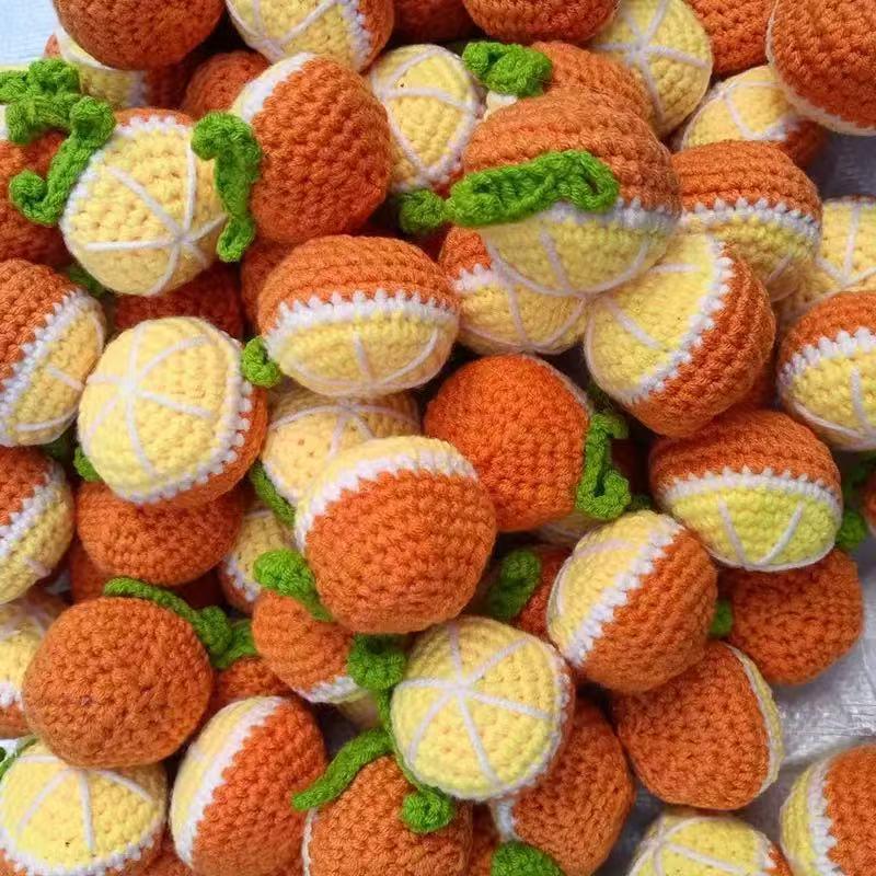 2 Pezzi Cartone Animato Lana Carino Frutta Arancia Cachi Lavorato a Maglia a Mano Fragola Uncinetto Lavorato a Maglia Frutta Ciondolo Portachiavi Fai da Te Regalo