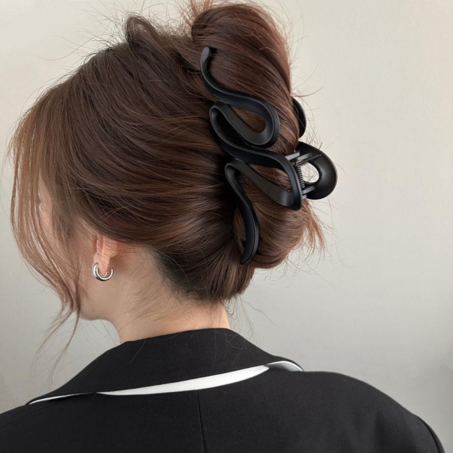 NEW Irregular Shaped Leopard Frosted Hair Claws Clips Women Large Shark Clip Ponytail Clips Crab Clips Barrettes Hair Grabs