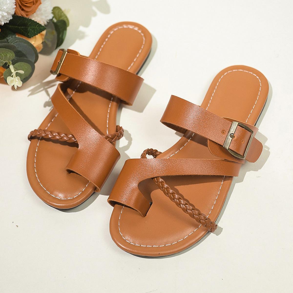 

Fashion The 2025 summer new large-sized slippers, flip-top casual flat-heeled slippers, and open-toe slippers worn on the outside 43 коричневый