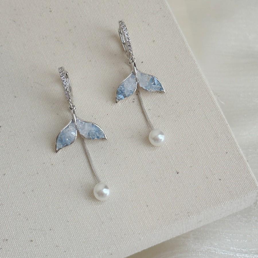 

Exquisite French Blue Pearl Fishtail Choker